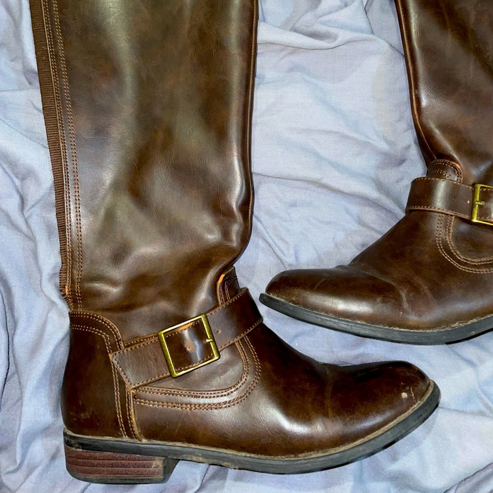 American Eagle Women’s brown boot